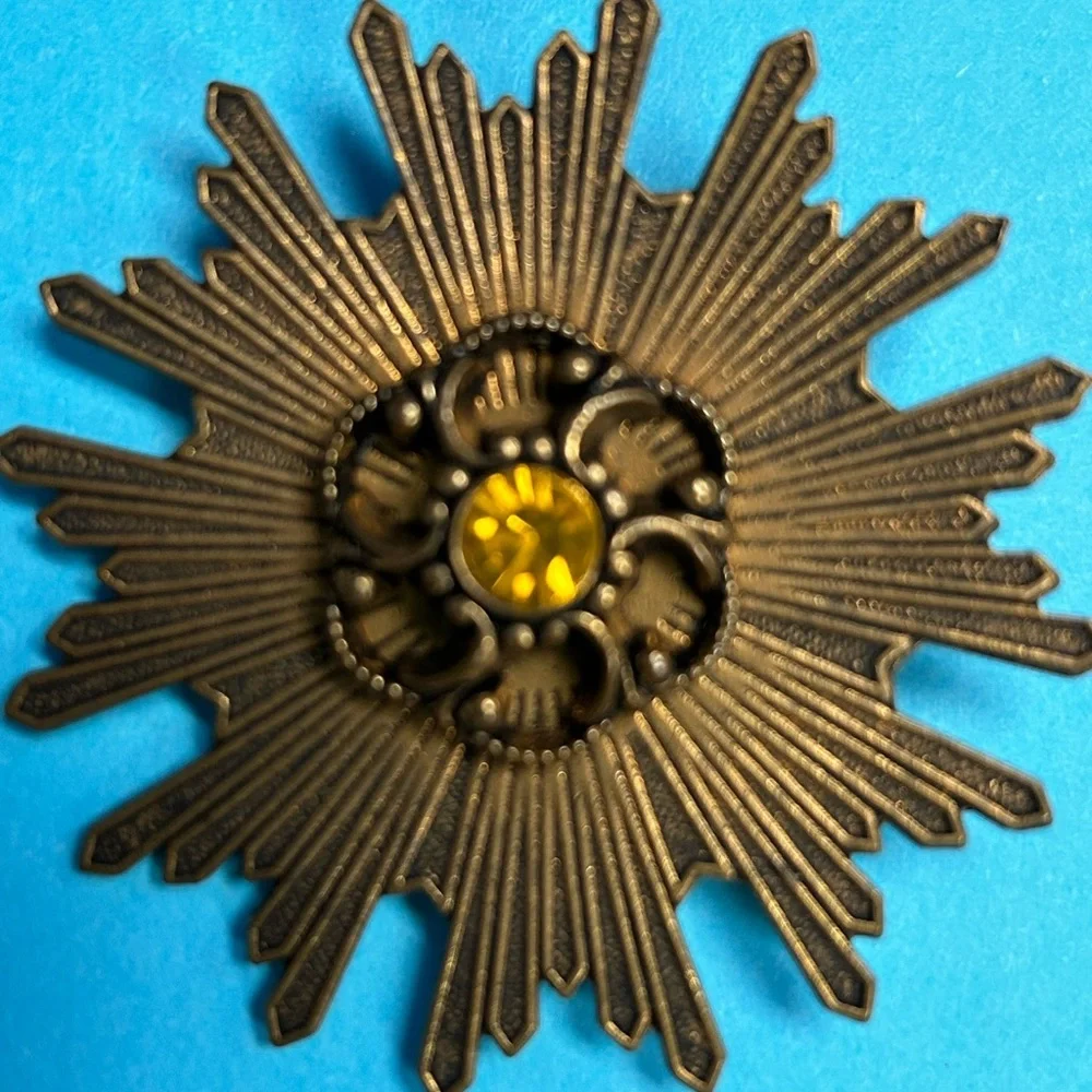 Vintage Brass Sunburst Medallion Brooch